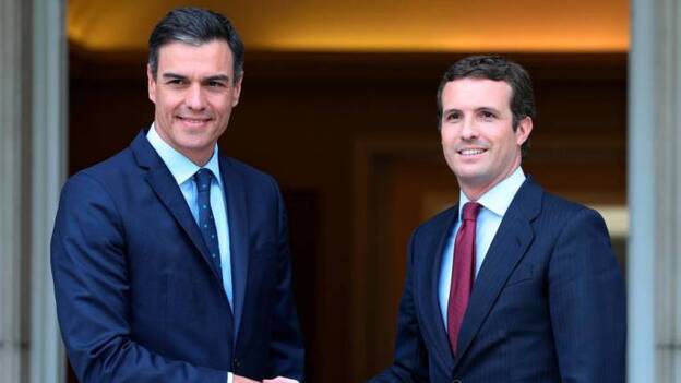 Casado pide a Sánchez que "España no dependa de los independentistas"