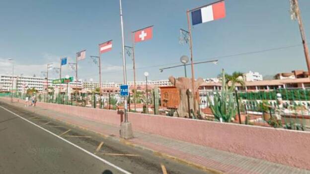 Le salva la vida en un local de Playa del Inglés