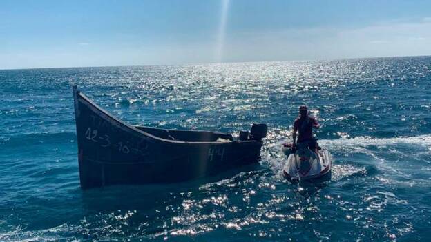 Llegan dos inmigrantes en patera al sur de Gran Canaria
