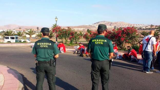 Llegan dos pateras a Antigua con 35 migrantes