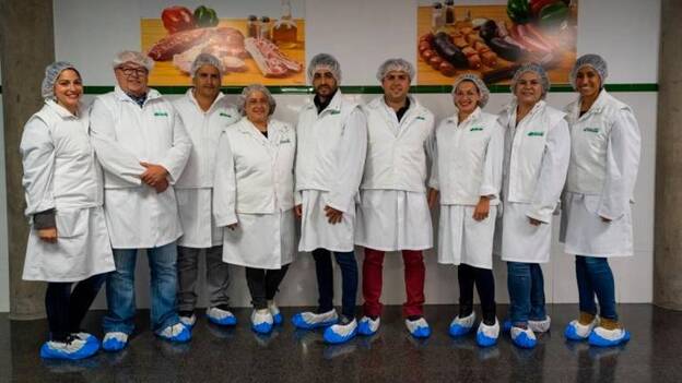 HiperDino pone en marcha una ‘Escuela de productos frescos’