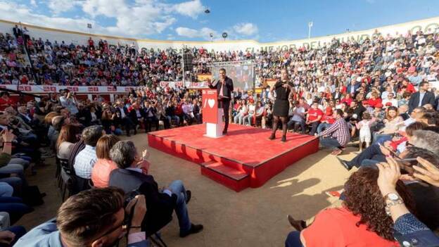 Sánchez pide rematar mientras Rivera y Casado alertan de su apuesta catalana