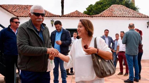 Gladys Acuña pide el voto al Parlamento para Oswaldo Betancort