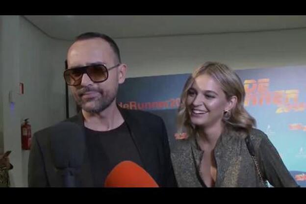 Laura Escanes, emocionada con su barriguita