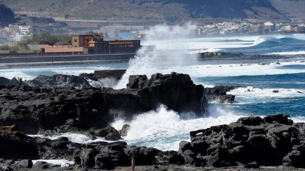 Grave tras estar a punto de ahogarse en El Puertillo