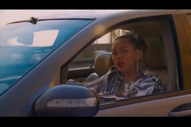 Miley Cyrus desvela la portada de su último disco