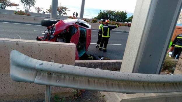 Retenciones a la salida de la capital por un vuelco