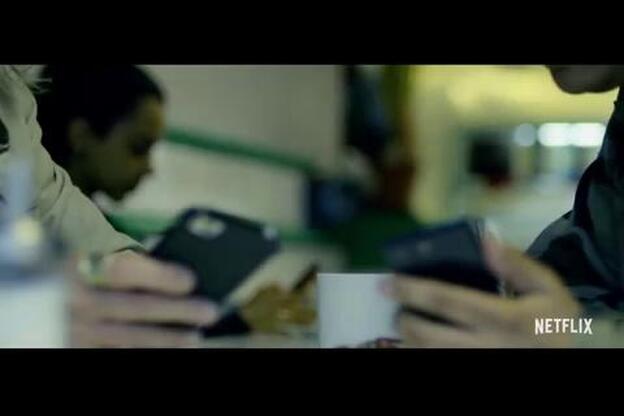 Miley Cyrus cuenta su verdad en Black Mirror