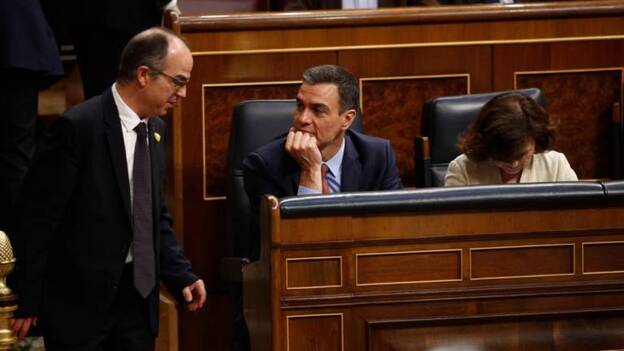 La decisión de Junts per Catalunya de mantener a los diputados suspendidos baja el listón para la investidura de Sánchez