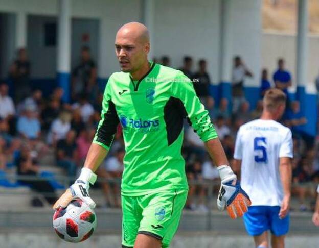 Jonay Quintana mantiene en pie al Tamaraceite en Barcelona