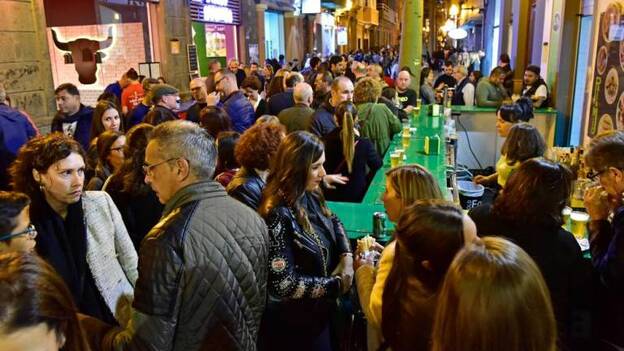 Vecinos de Triana denuncian ante la fiscalía la noche de Reyes