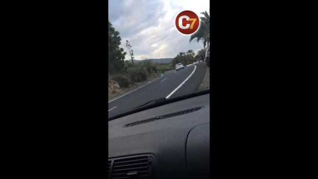 Identifican por un vídeo a un conductor temerario