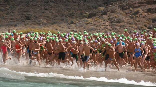 Agotadas las plazas de la Travesía a Nado El Río