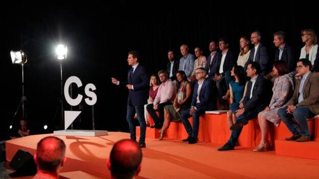 Cs da por cerrada la crisis y anima a los discrepantes a crear su partido