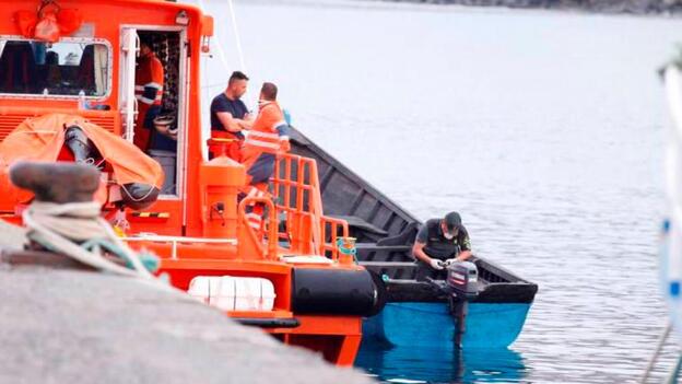Llega de madrugada una patera a Arguineguín