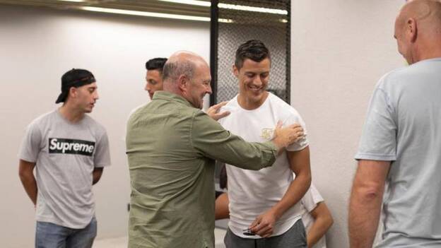 A Pepe Mel le vale con lo que ya tiene