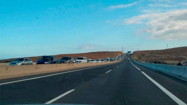 Fallece al sufrir un accidente con una moto