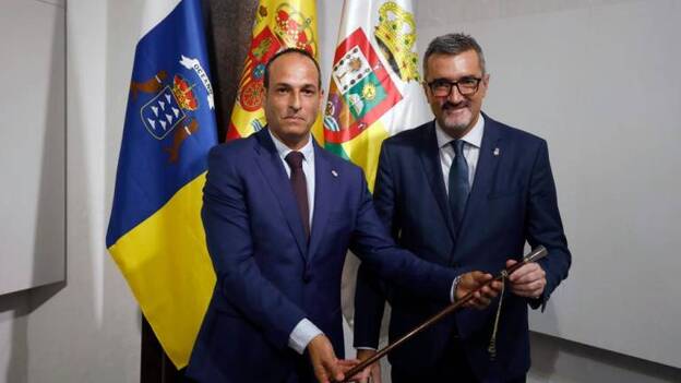 Alfredo Villalba toma la alcaldía de Haría para devolverla en 2021