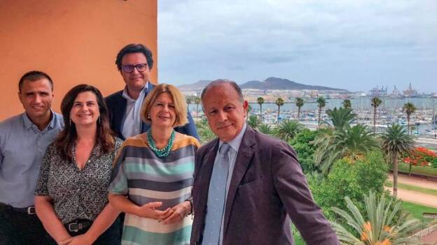 Los senadores del PP exigen los 30 millones contra la pobreza