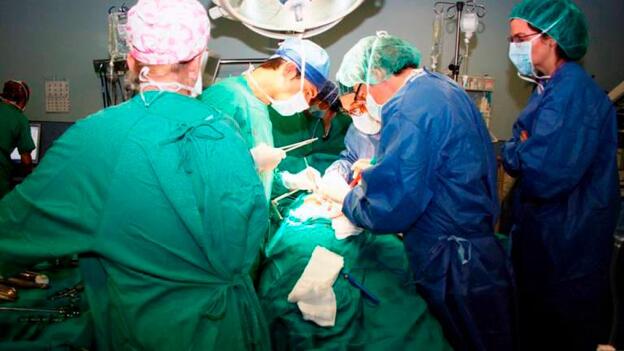 Denuncia a Sanidad por dejarle dentro de su cuerpo una gasa hace 30 años