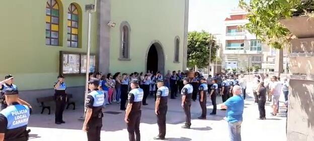 Emocionante adiós al agente Pedro Henríquez