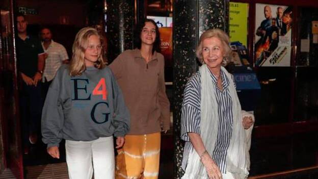 Tarde de cine para la reina Sofía