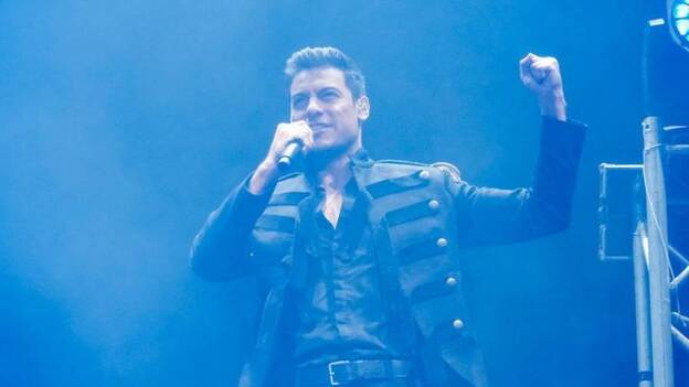 El mexicano Carlos Rivera se adueña del Gran Canaria Arena