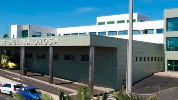 Un menor, en estado crítico tras caer desde un muro en Tías