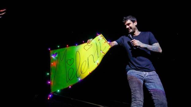 Melendi conquista el Gran Canaria Arena con su cubo de rubick