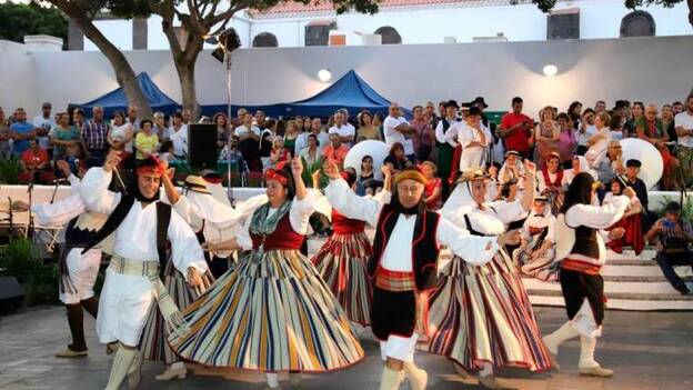 El Festival Campesino del viernes rendirá homenaje a César Manrique