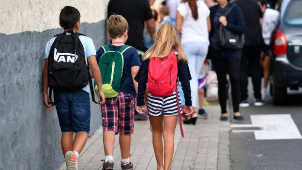 Cada familia canaria invierte en la vuelta al cole 733 euros por alumno