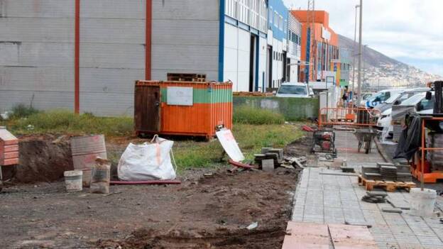 Muere al caer desde una nave industrial en San Isidro