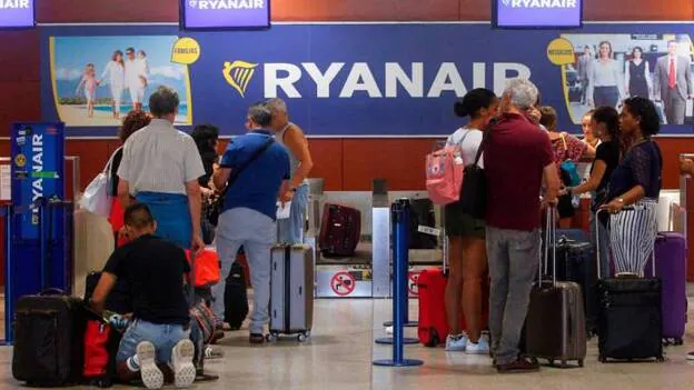 Retrasos en Tenerife Sur por la huelga en Ryanair