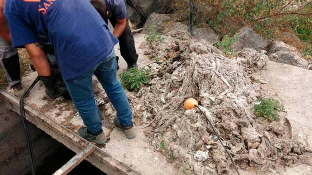 Las toallitas atascan el saneamiento de Yaiza
