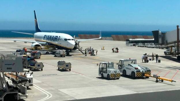 Ryanair dejará un vuelo al día con Madrid y no irá a Valencia
