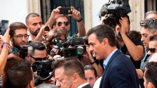 Sánchez: "No hay ningún obstáculo real" para que PP y Cs se abstengan