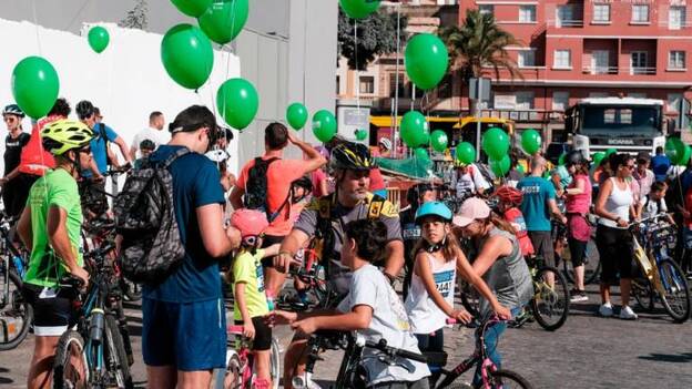 El Ayuntamiento cifra en 10.000 los asistentes a Fiesta de la Bici Las Palmas