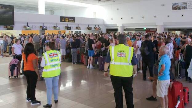 Thomas Cook destroza 12.000 empleos en Canarias