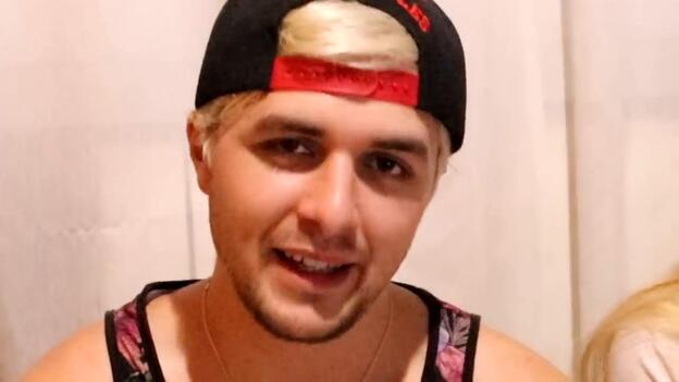 Las redes estallan contra Dalas Review