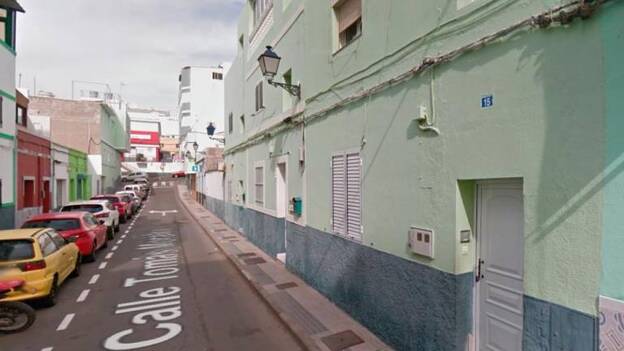 Grave tras un infarto en una calle de Arguineguín