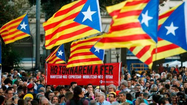 Gobierno y oposición se cruzan reproches por Cataluña