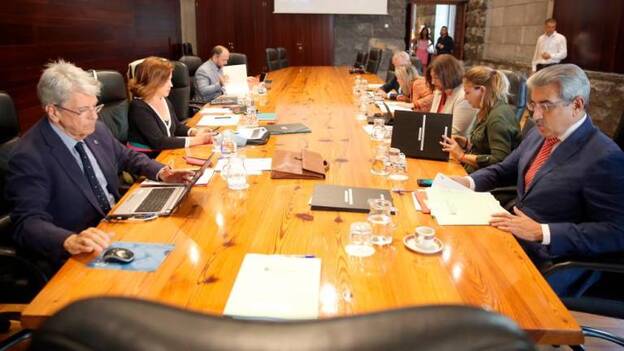 El Gobierno canario mantiene la idea de subir el IGIC al 7%