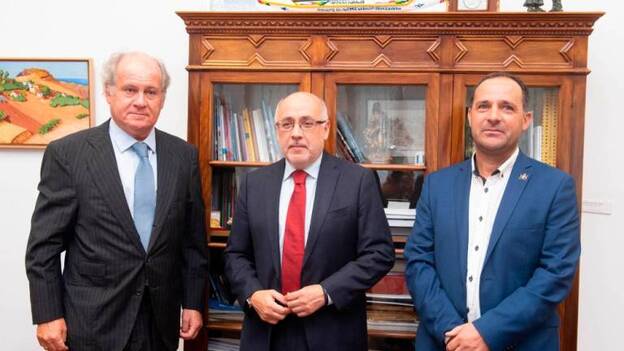 Binter colabora con el homenaje a los afectados y con la reforestación de la Cumbre