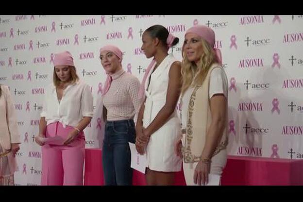 Chenoa presume de anillo de pedida