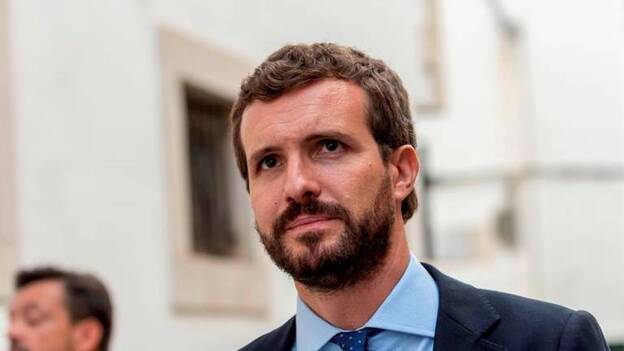 Casado recalca que Sánchez tiene su apoyo para hacer lo que deba en Cataluña