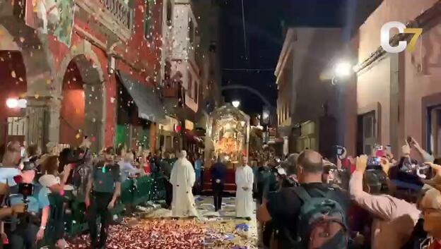 Gáldar madruga para ver a la Virgen