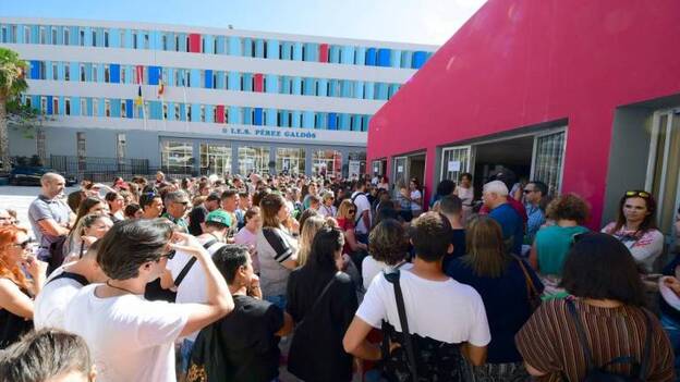 Educación cierra las listas de empleo con casi 11.400 inscritos