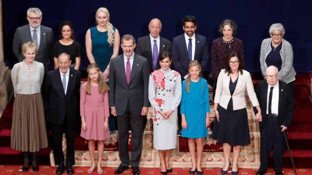 La princesa se estrena como presidenta de honor con la entrega de insignias