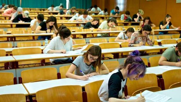 15 estudiantes obtienen premio extraordinario