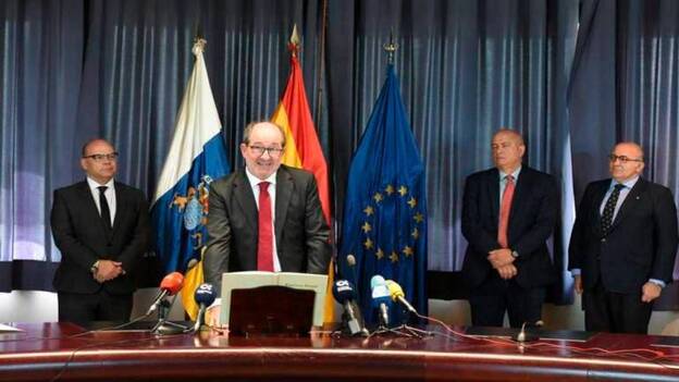 Comisión de Control de RTVC en el Parlamento canario